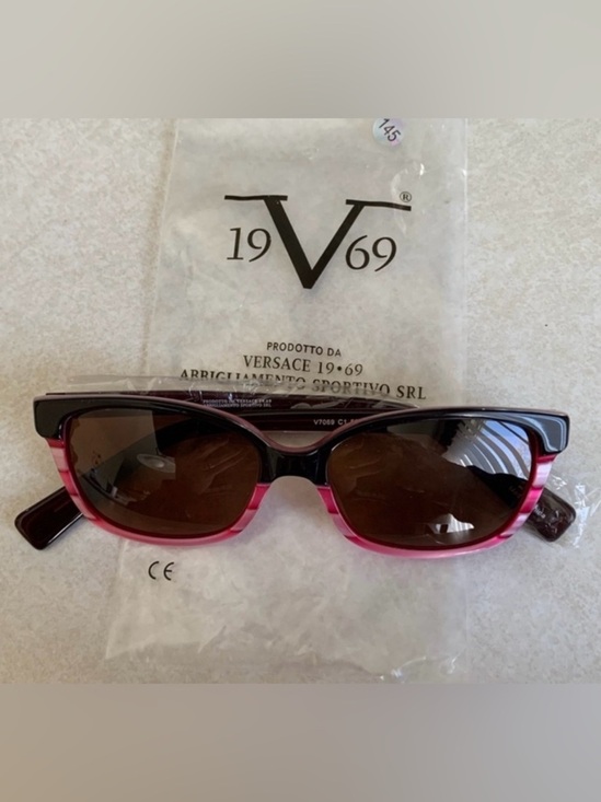 versace 1969 Accessories - Sunglasses Versace 19V69 Glasses (52 15 145) Abbigliamento Sport Black and Pink.